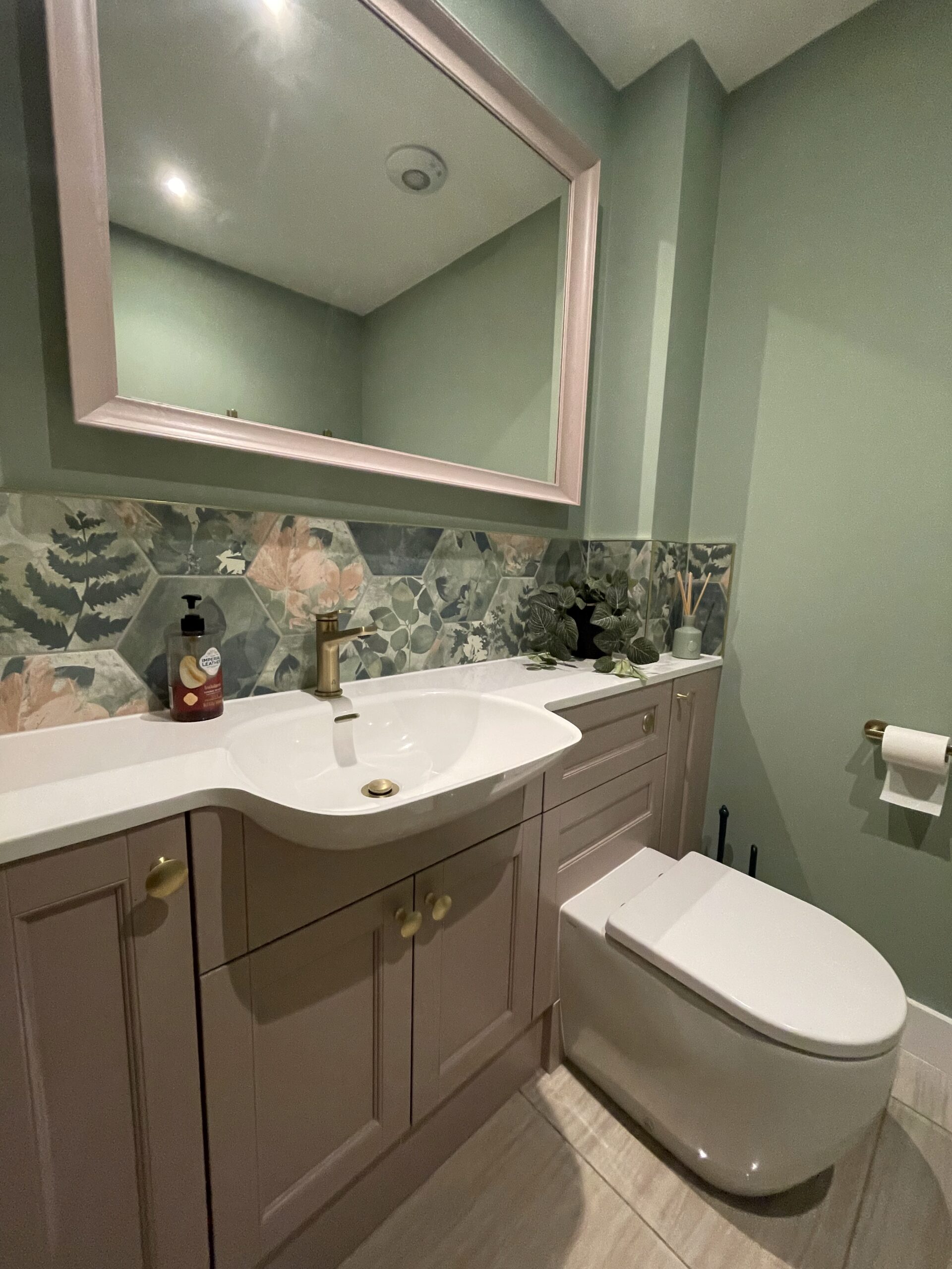 20251022_115400414_iOS