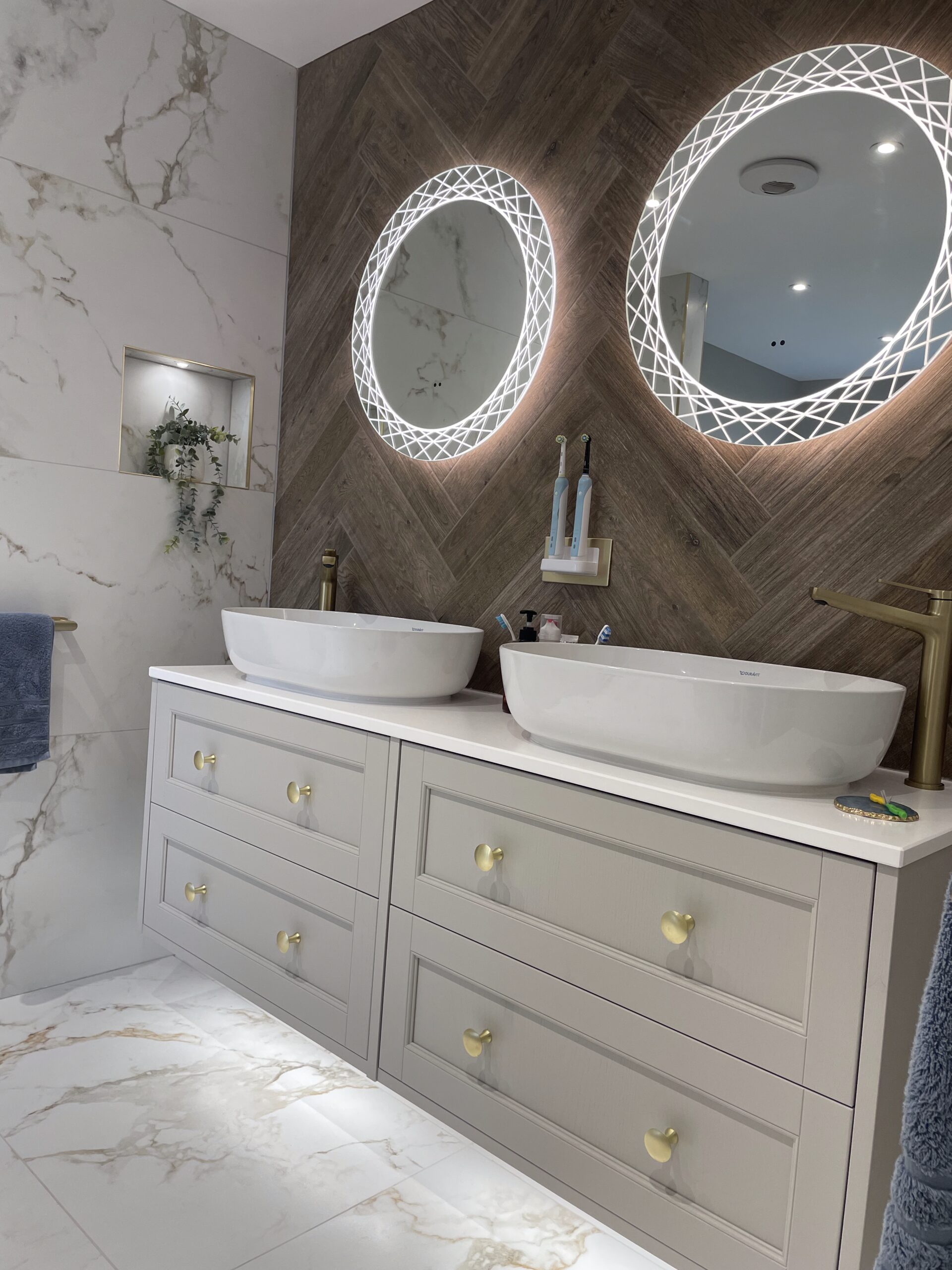 20251022_115912950_iOS