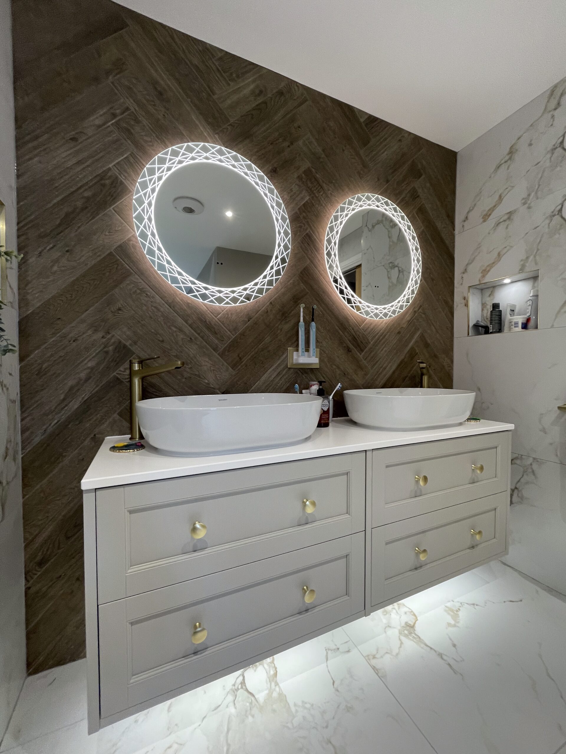 20251022_120130542_iOS