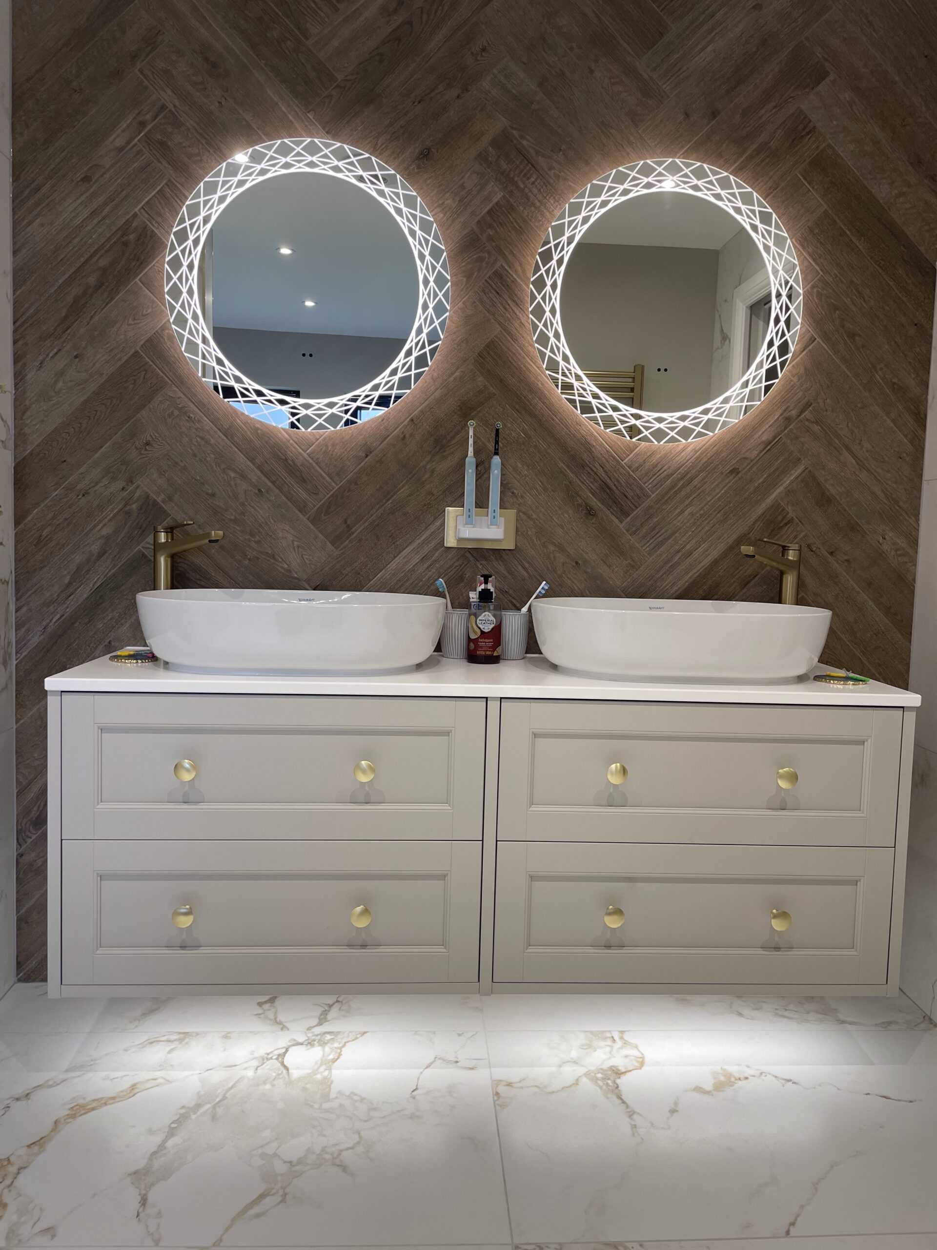 20251022_120142810_iOS