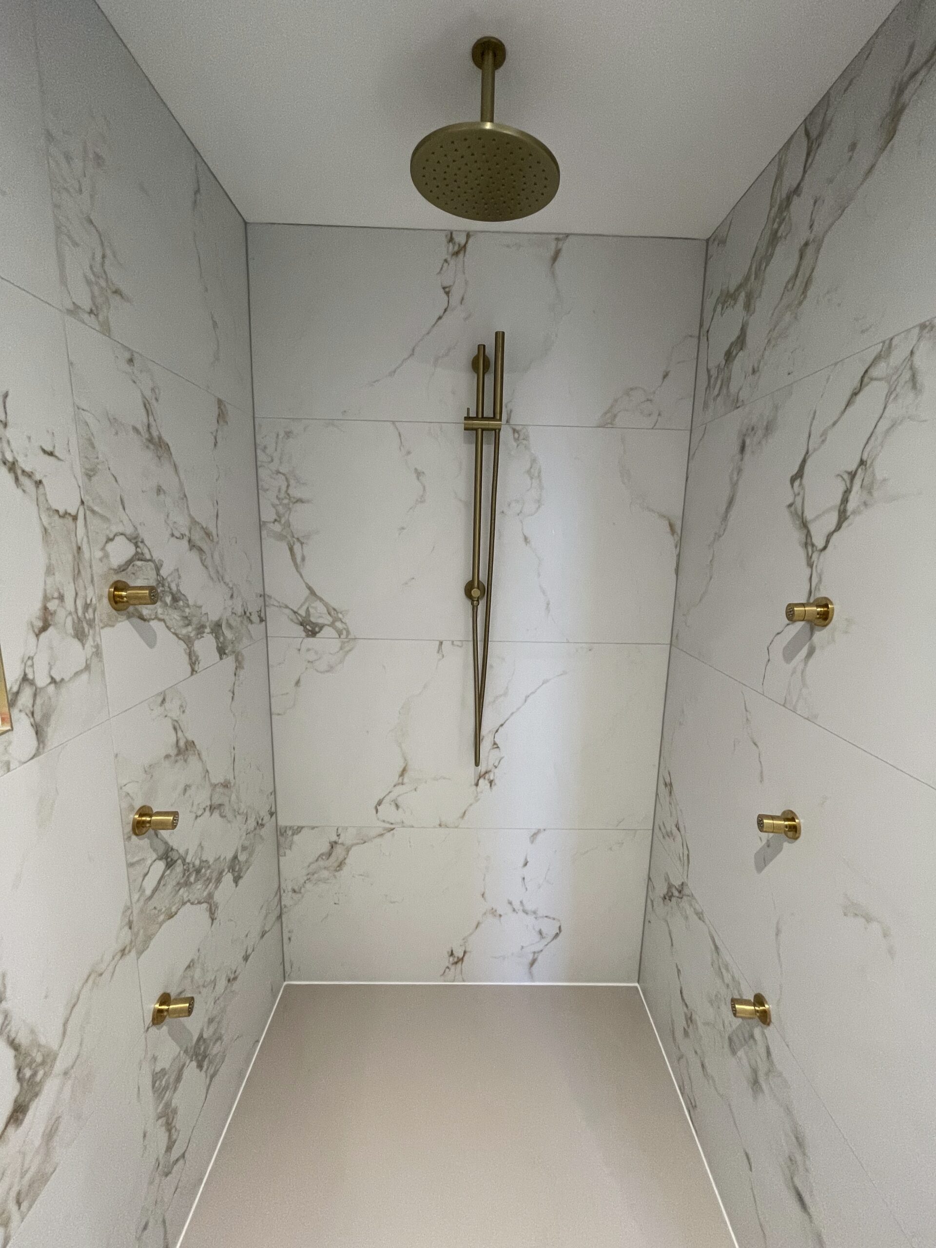 20251022_120211839_iOS