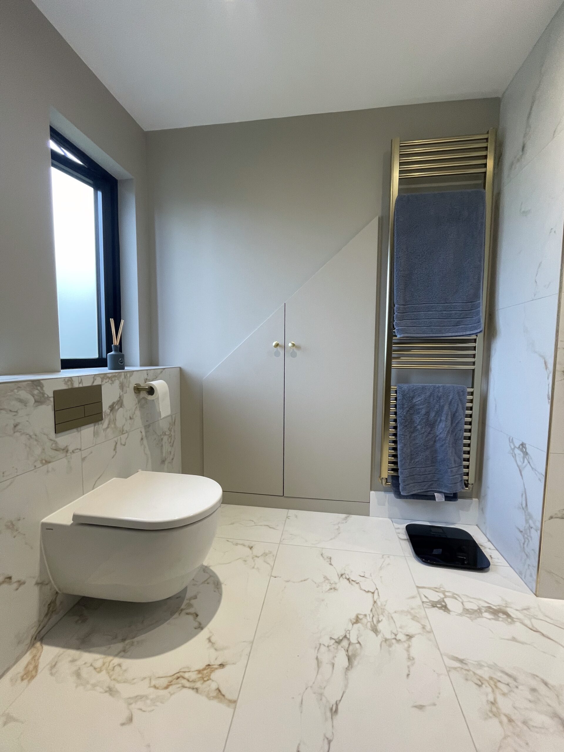 20251022_120259445_iOS