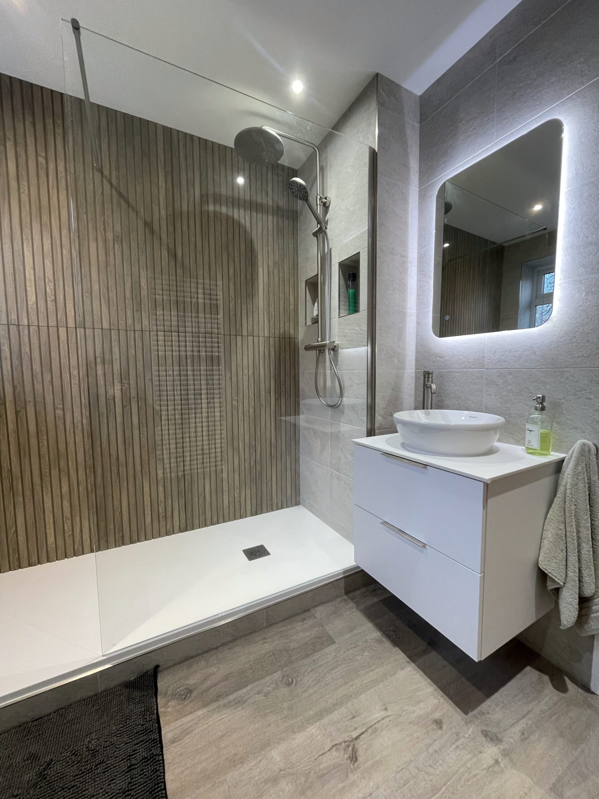 20251025_080530578_iOS