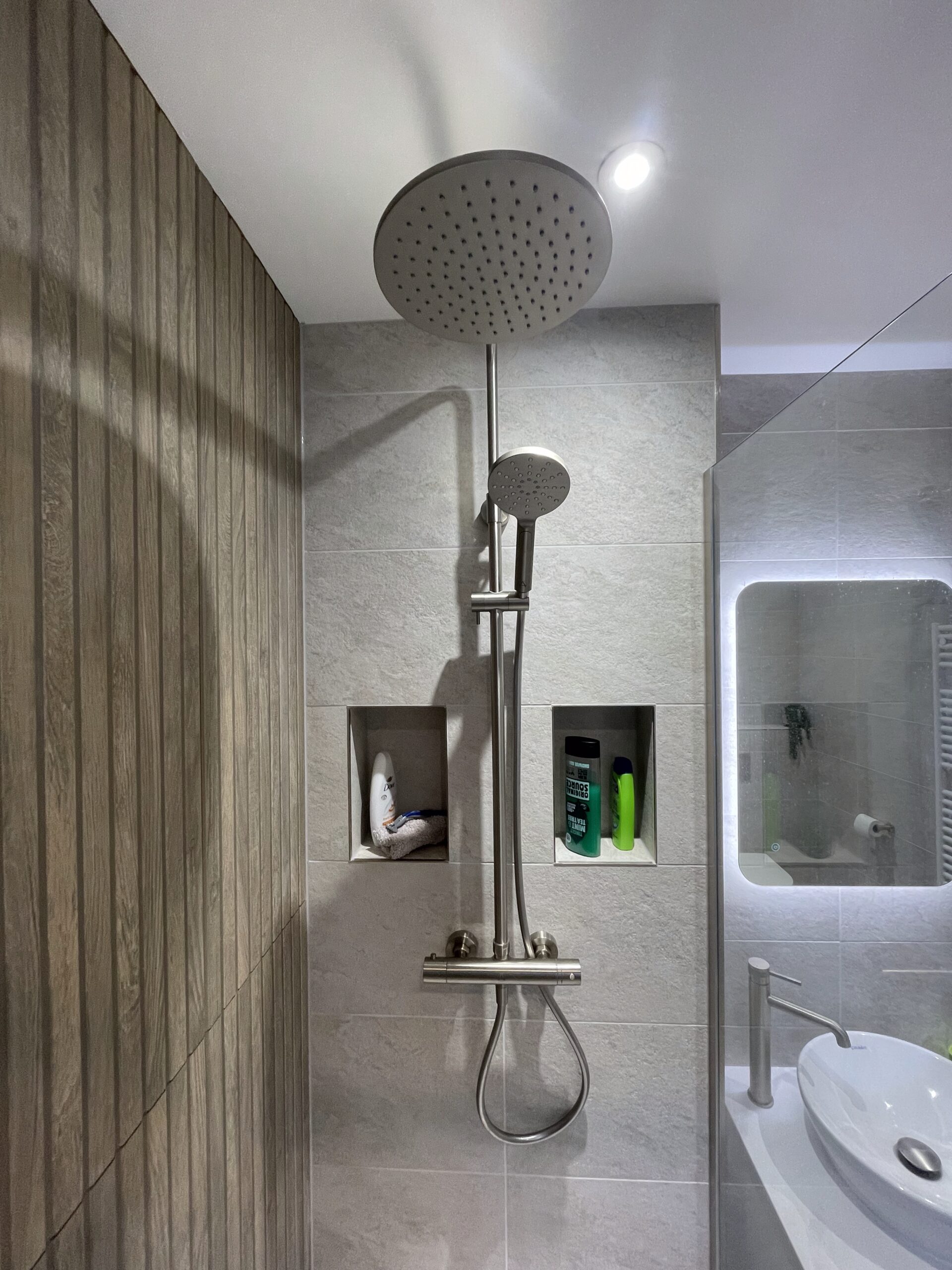 20251025_080705050_iOS